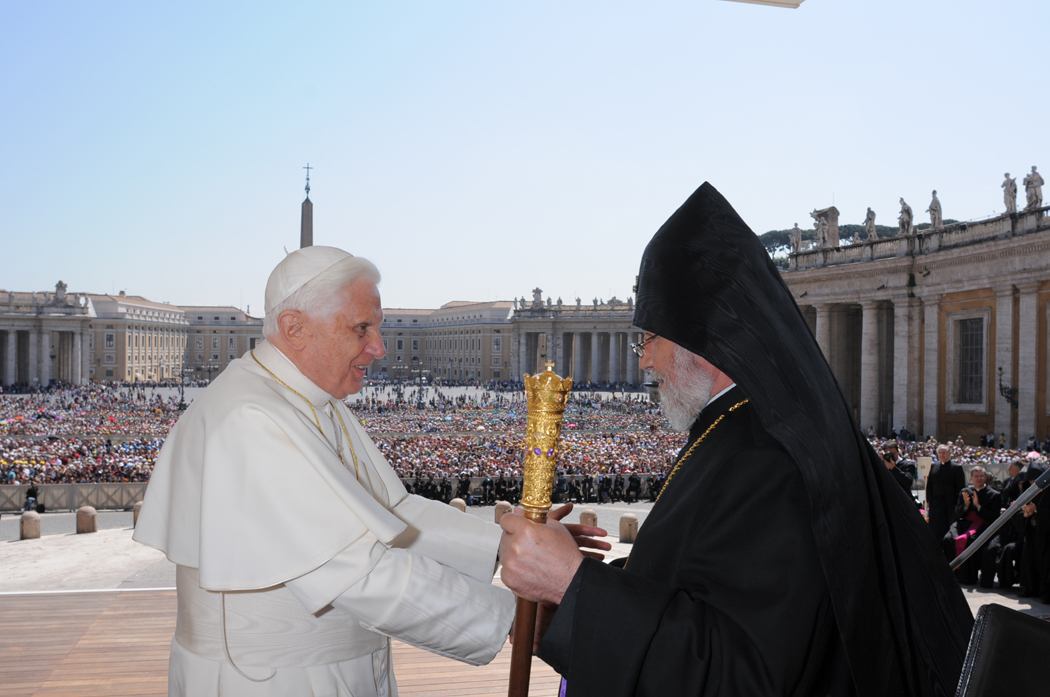 Pope Benedikt XVI, HH Karekin II